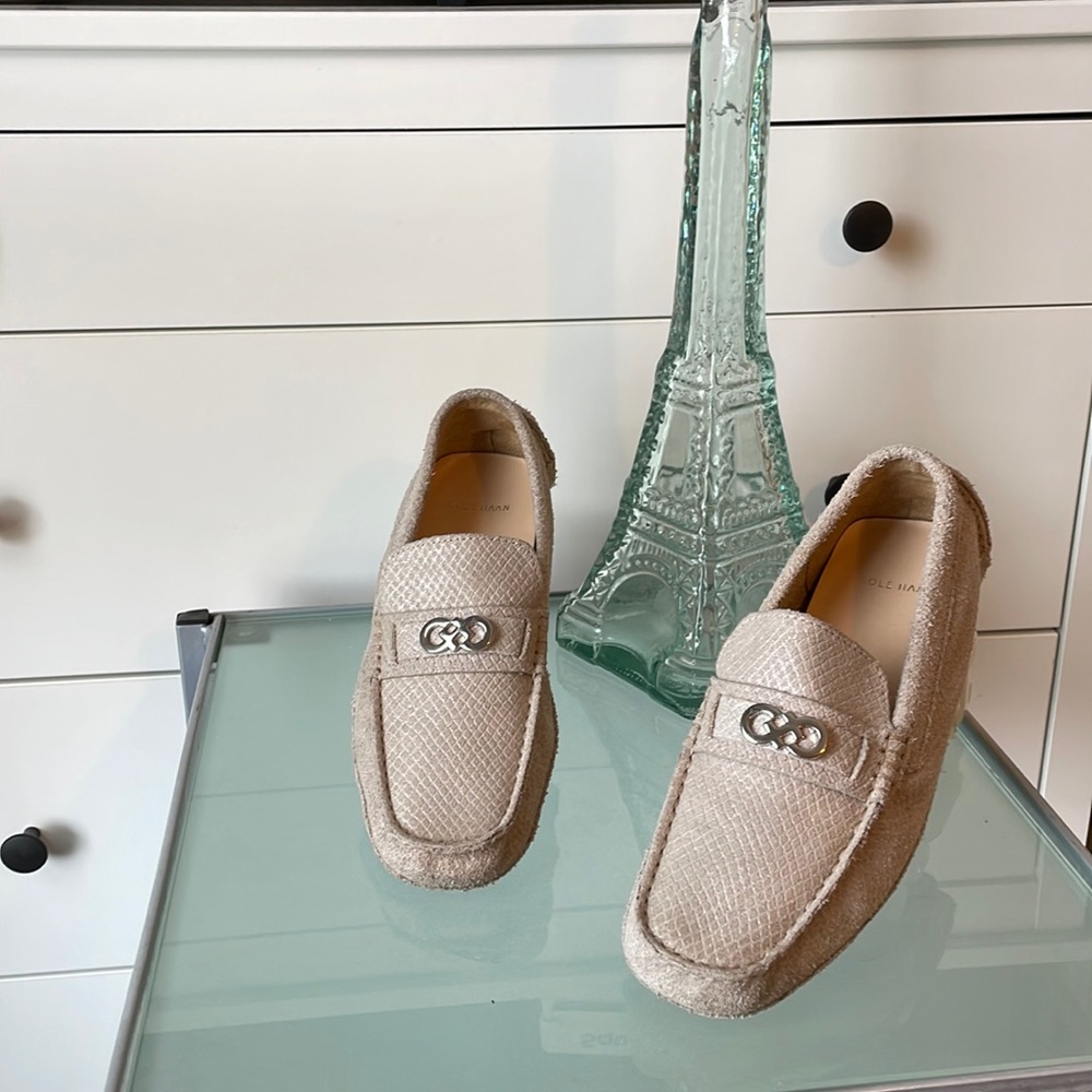 Cole Haan Shelby Logo II Beige Suede Driver Loafer 7.5 US - Picture 13 of 13